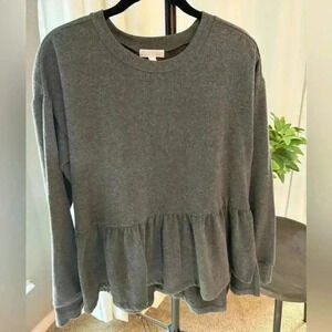 NWOT 14th & Union Grey Peplum high low Women’s Sweater Top with Crew Neck